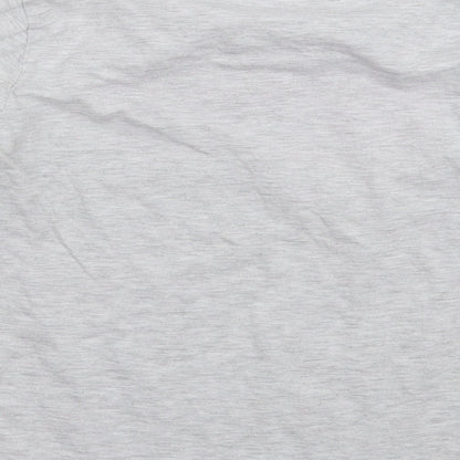 Brand and care label for Primark boys’ grey basic t-shirt, size 8-9, years