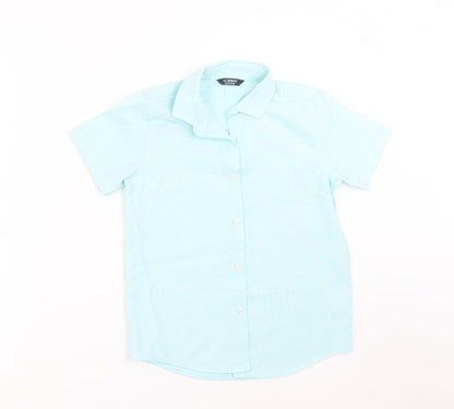 Front view of LC Waikiki boys’ green basic button-up, size 7-8, years