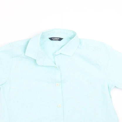 Close-up detail of LC Waikiki boys’ green basic button-up, size 7-8, years