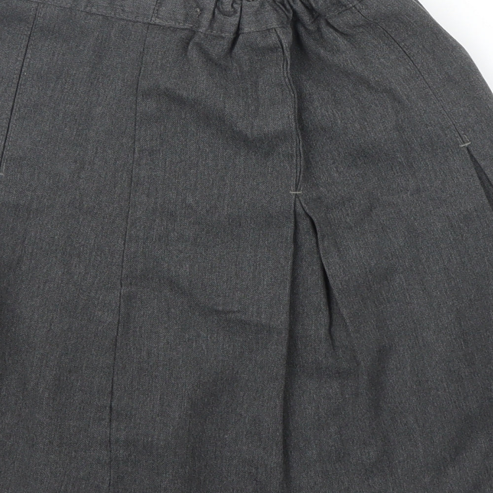 M&S Girls Grey   Pleated Skirt Size 7 Years
