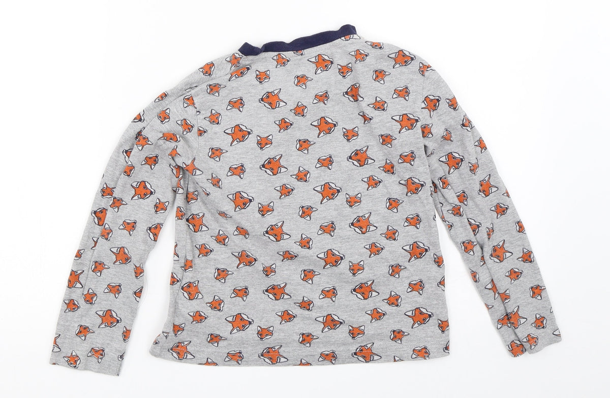 Back view of Primark boys’ grey solid pyjama top, size 7-8, years
