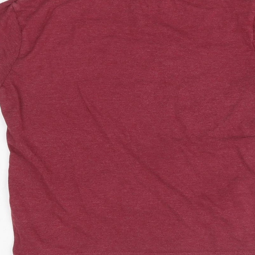 Brand and care label for Primark boys’ red basic t-shirt, size 8-9, years
