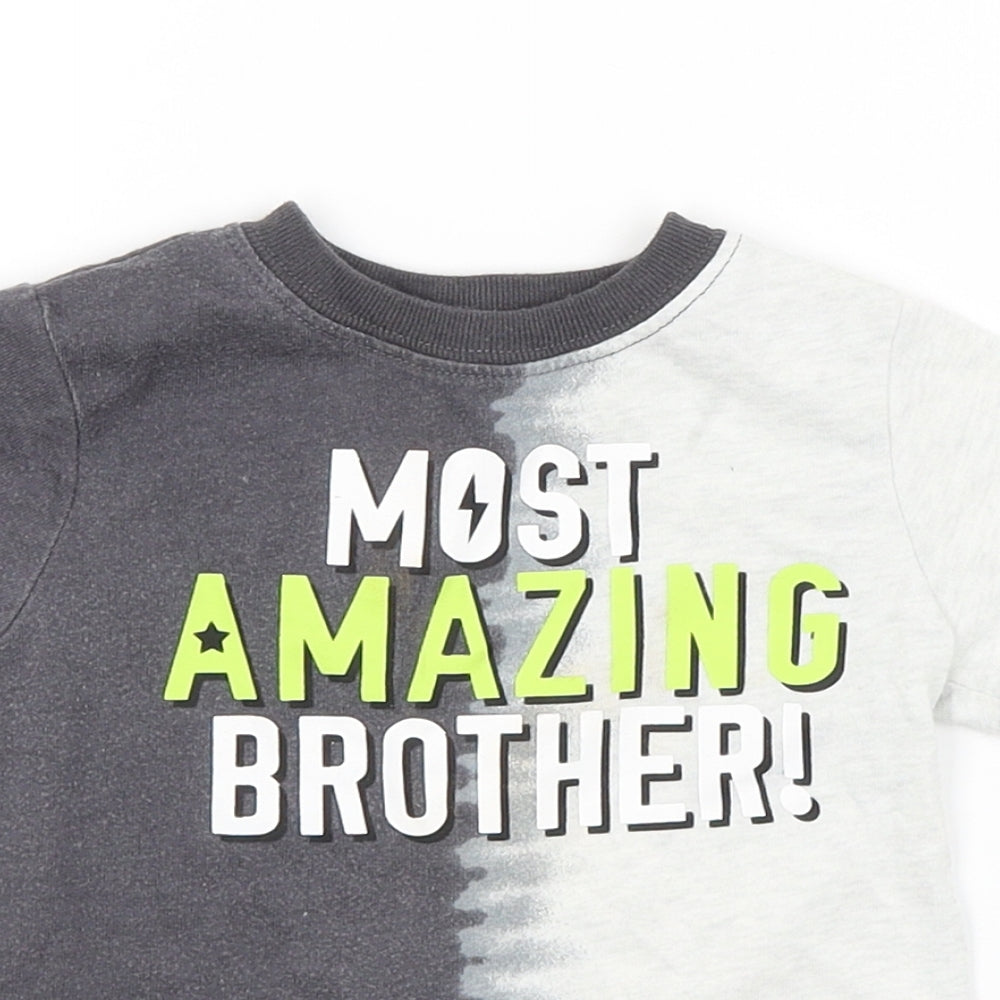 Close-up detail of Garnanimals Baby Grey Basic T-Shirt, size 18-24, Months
