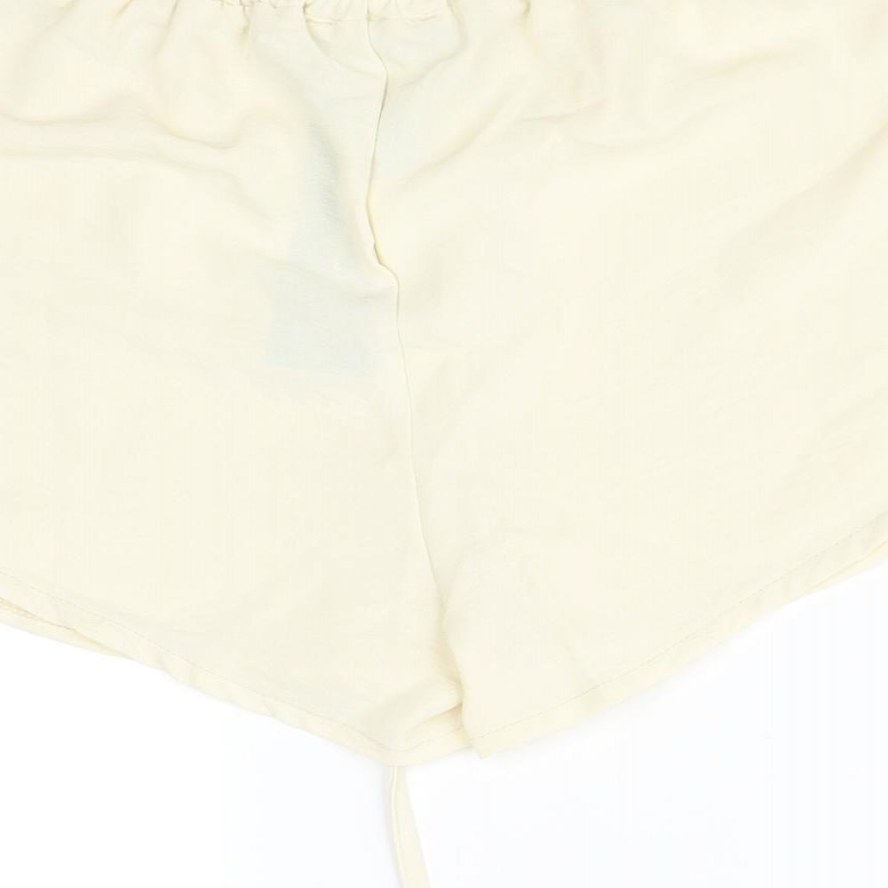 Boohoo Womens White    Shorts Size M