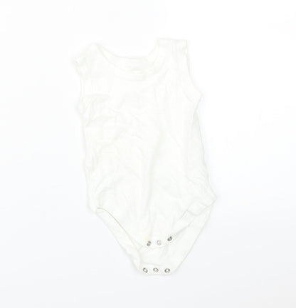 George Baby White   Babygrow One-Piece Size 6-9 Months