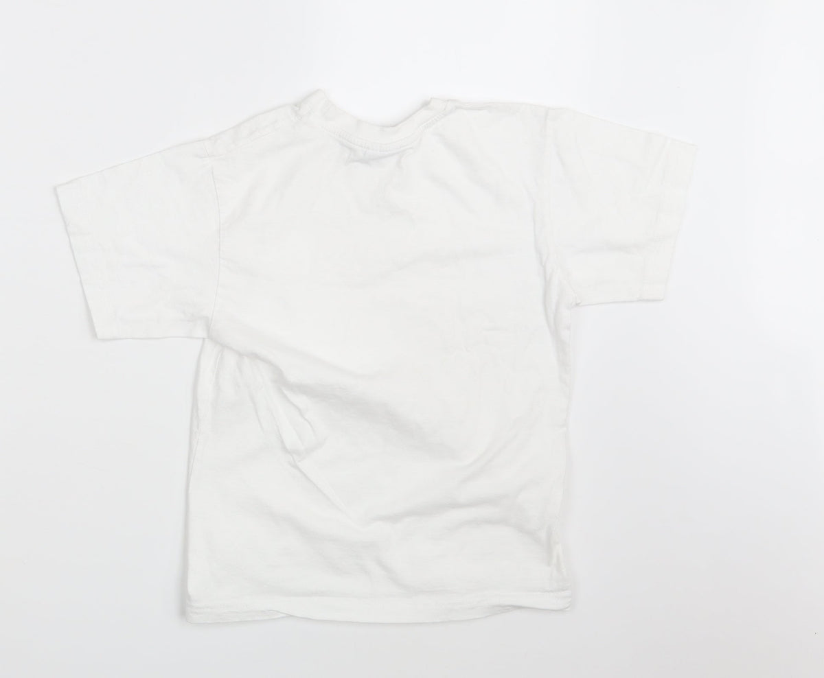 Back view of Banner boys’ white basic t-shirt, size 9-10, years