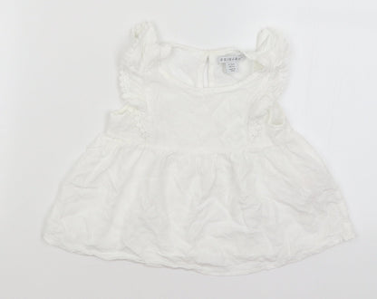 Additional front view of Primark girls’ white basic blouse, size 4-5, years