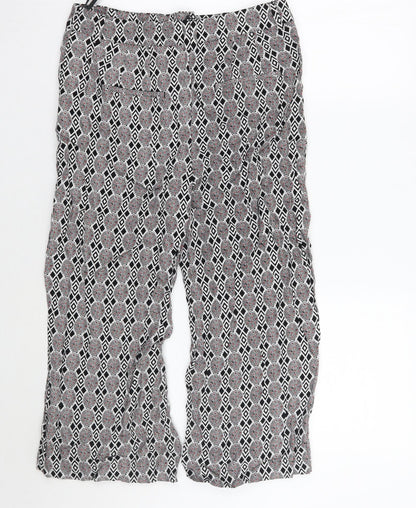 Womens UK Size 10 NEXT Regular Fit Cropped White Trousers