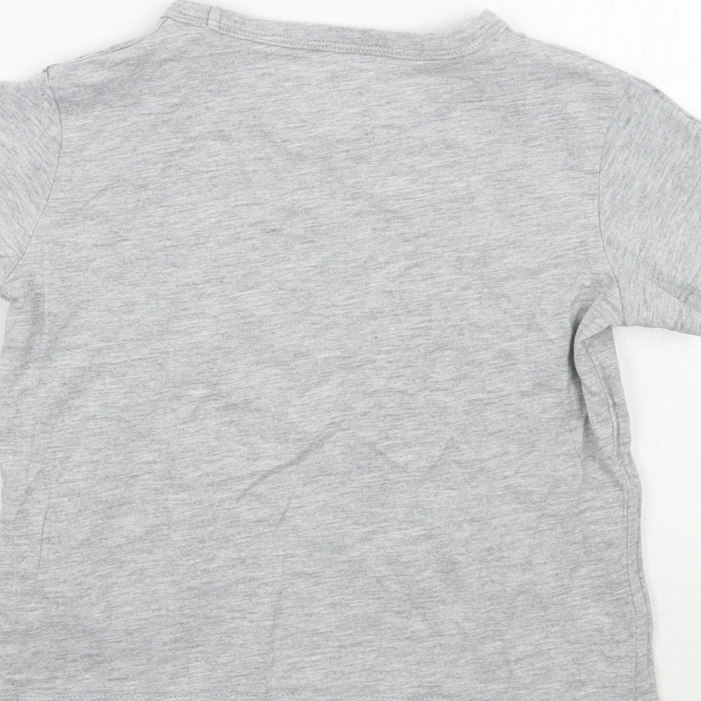 Brand and care label for H&M girls’ grey basic t-shirt, size 3, years