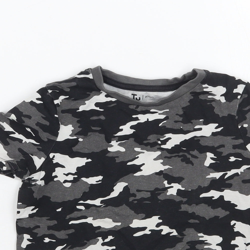 Close-up detail of Tu boys’ grey camouflage basic t-shirt, size 3, years