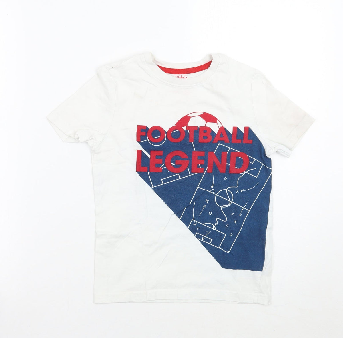 Front view of F&F boys’ white basic t-shirt, size 7, years