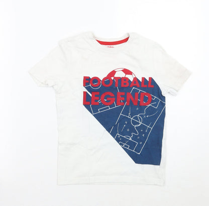 Front view of F&F boys’ white basic t-shirt, size 7, years