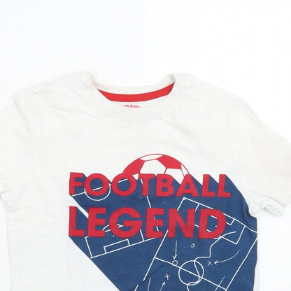 Close-up detail of F&F boys’ white basic t-shirt, size 7, years