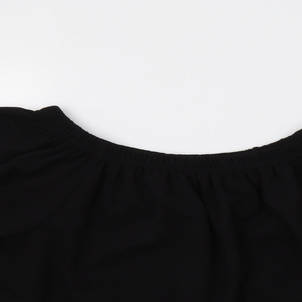 Close-up detail of Glamour Babe women’s black basic blouse, size M