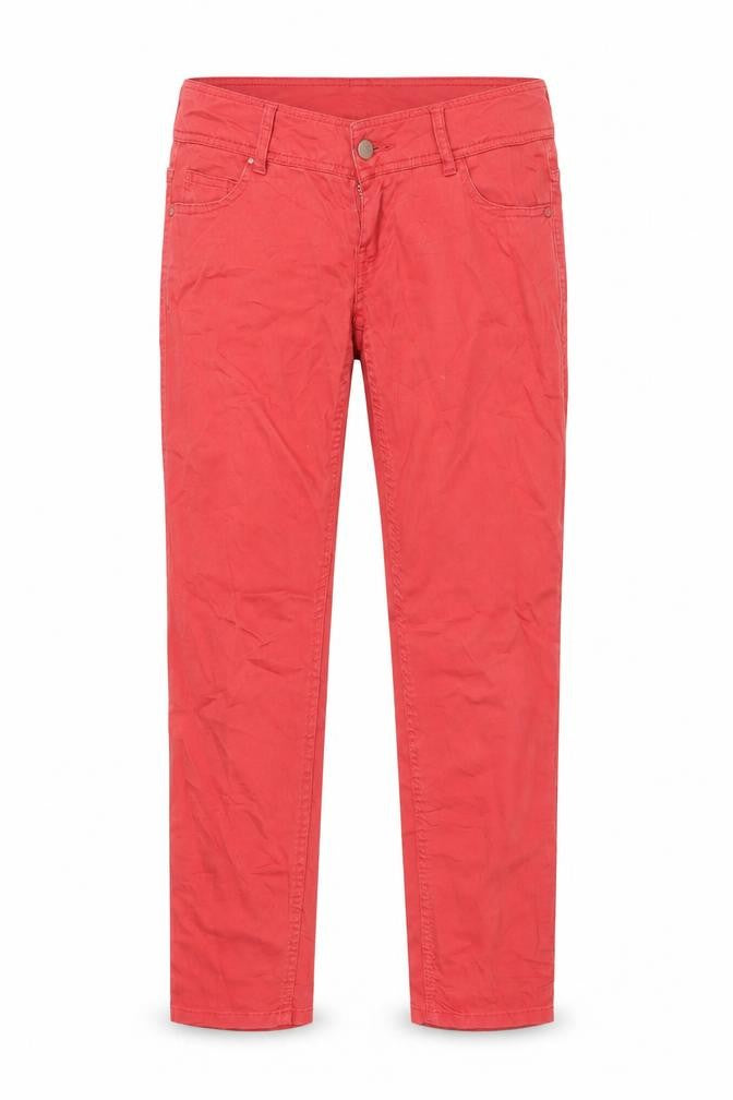 Front view of Clullin women’s red straight jeans, size S, 30-inch leg