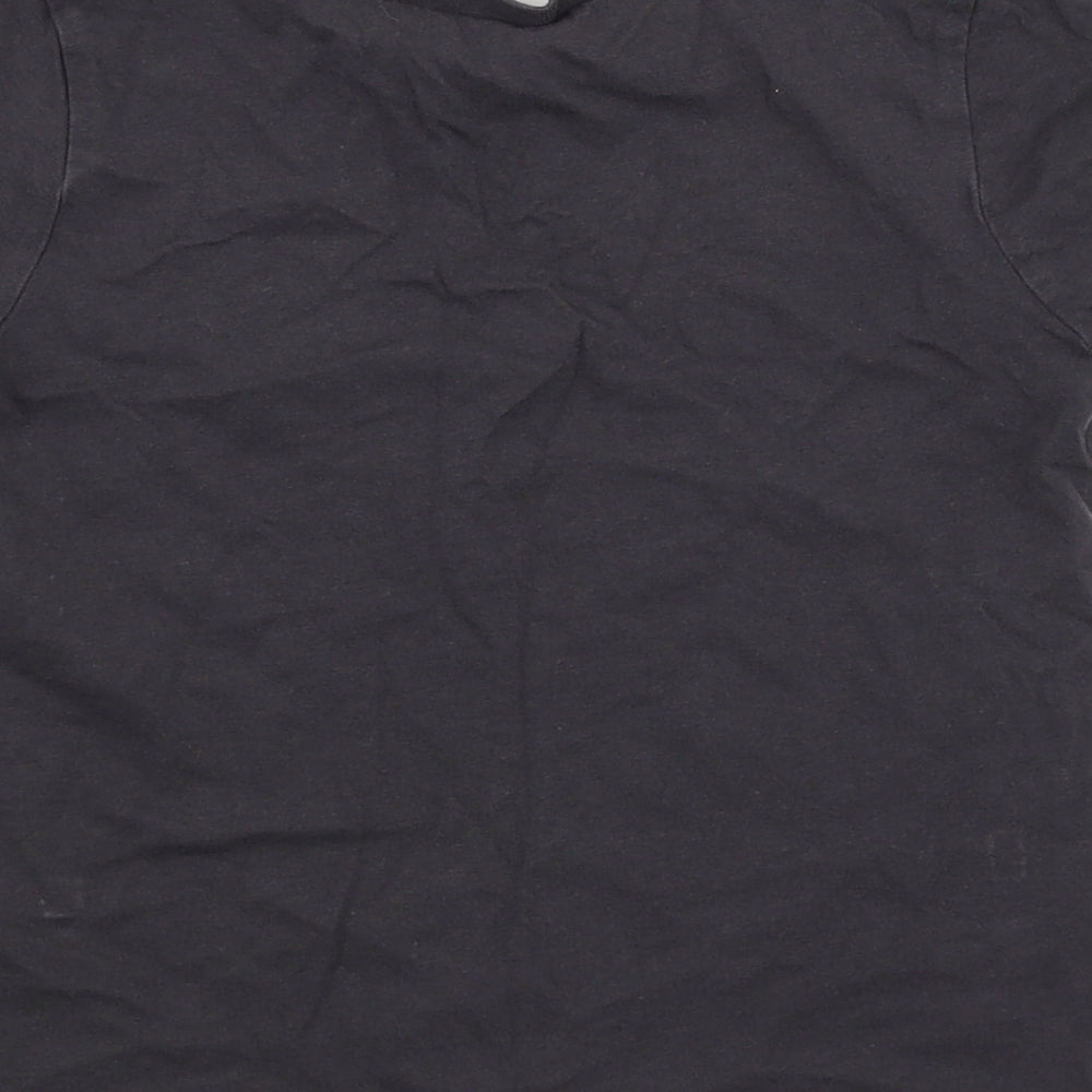 Brand and care label for George boys’ grey basic t-shirt, size 5-6, years