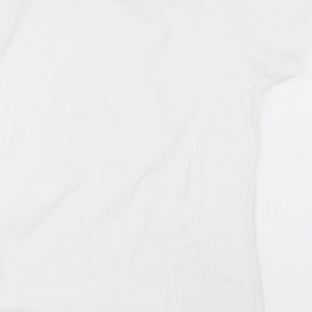 Brand and care label for Noodle & Stitch women’s white basic t-shirt, size M