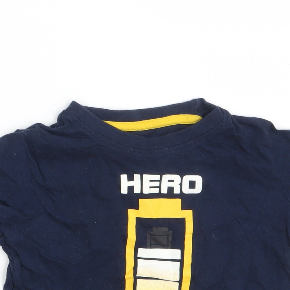 Close-up detail of Pep&Co boys’ blue basic t-shirt, size 24, months