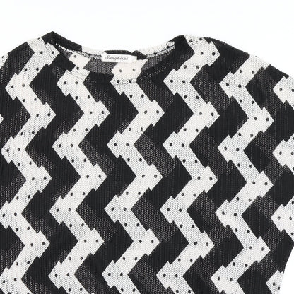 Close-up detail of Sangbeini women’s black striped basic t-shirt, size XL