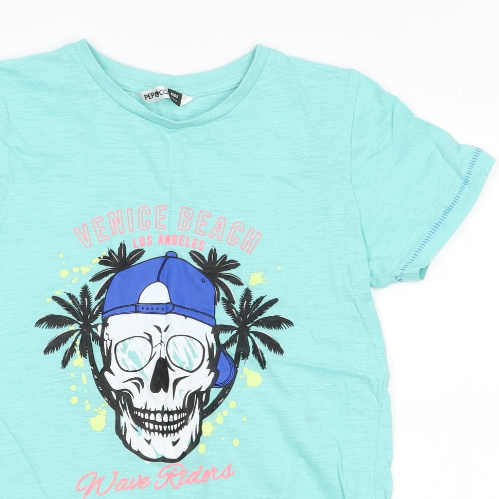 Close-up detail of Pep&Co boys’ blue basic t-shirt, size 7-8, years