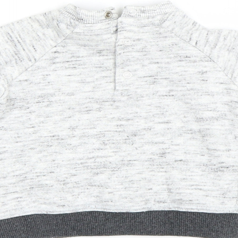 Brand and care label for F&F Baby Grey jumper, size 0-3, Months