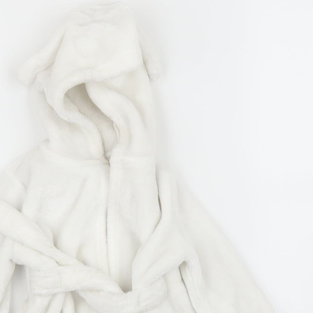 Close-up detail of George Baby White Solid Chemise Robe, size 9-12, Months