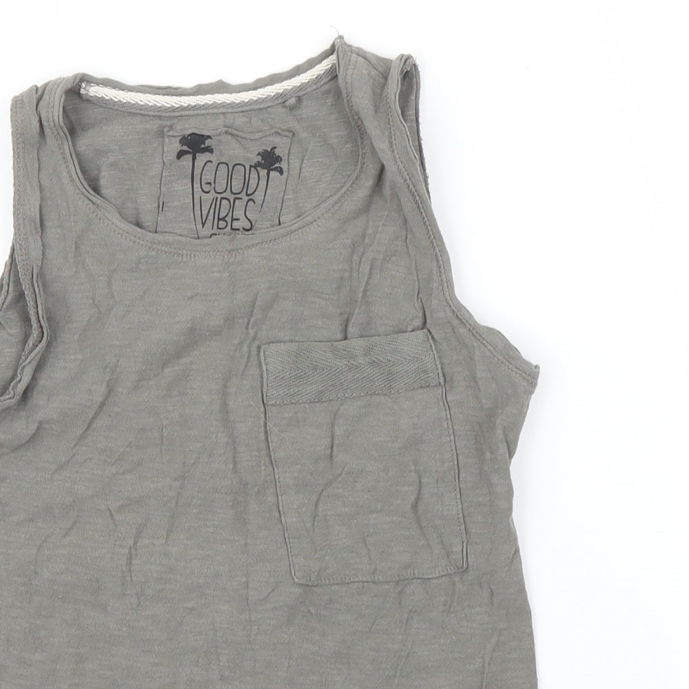 Close-up detail of Zara girls’ green basic blouse, size 6, years
