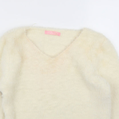 Close-up detail of Isabella women’s ivory jumper, size S