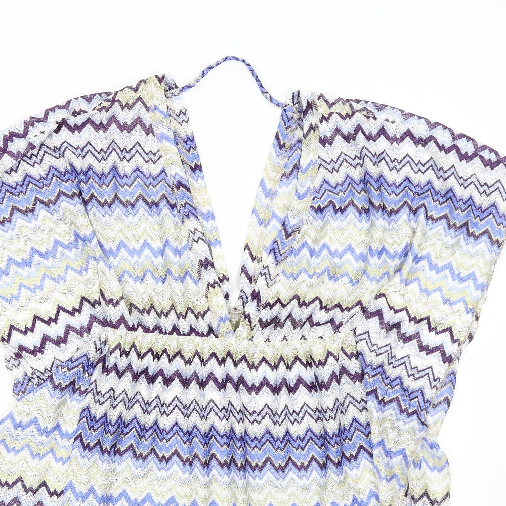 Close-up detail of Elif women’s blue geometric basic blouse, size S