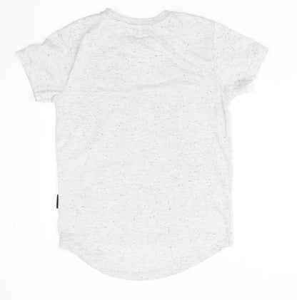 Back view of Primark boys’ grey basic t-shirt, size 7-8, years - brooklyn vibe