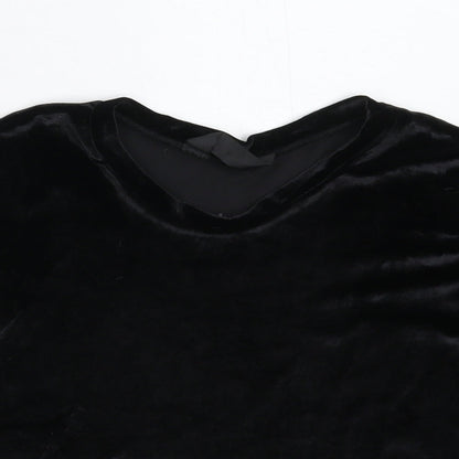 Close-up detail of MRT women’s black basic t-shirt, size UK 6