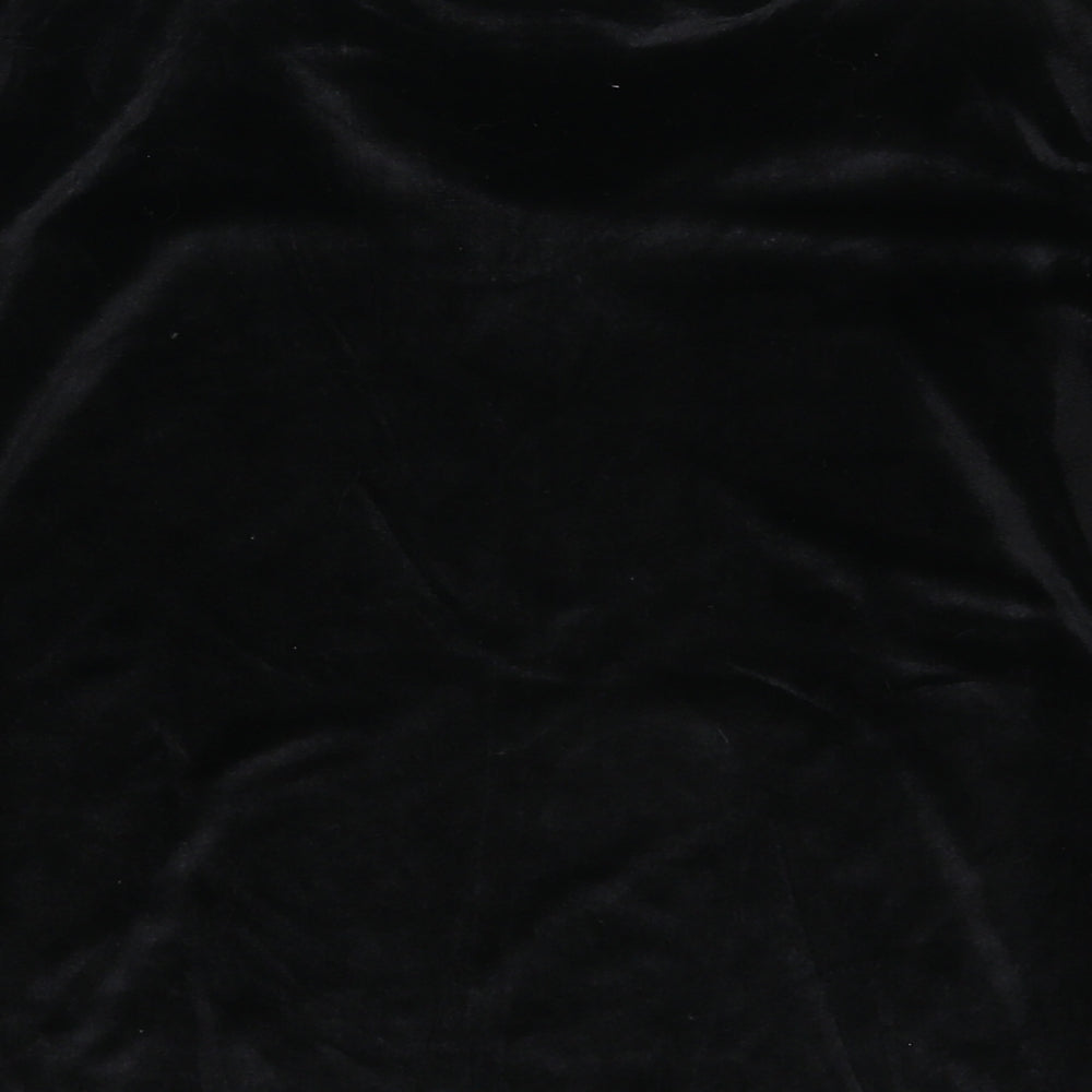 Brand and care label for MRT women’s black basic t-shirt, size UK 6