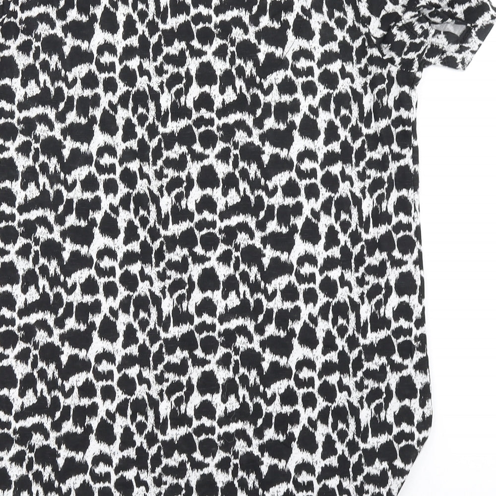 Nutmeg Womens Black Animal Print  Basic T-Shirt Size 8