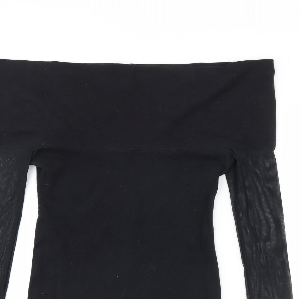 Close-up detail of quonium women’s black mini, size UK 12