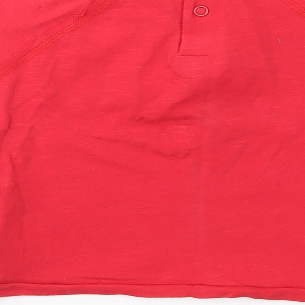 Brand and care label for United Colors of Benetton Baby Red Basic T-Shirt, size 9-12, Months