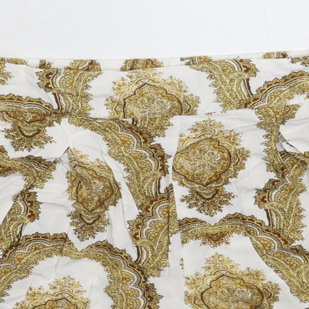 H&M Womens White   Hot Pants Shorts Size 6