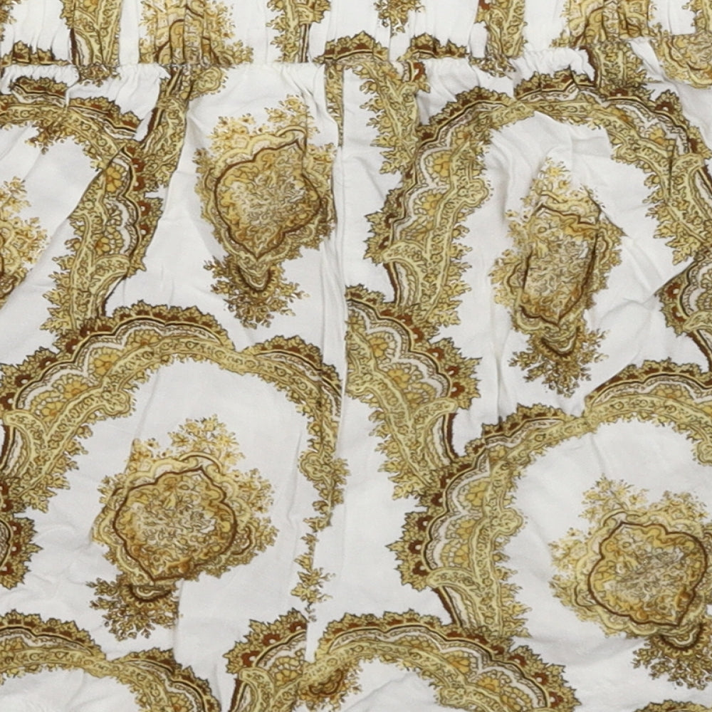 H&M Womens White   Hot Pants Shorts Size 6