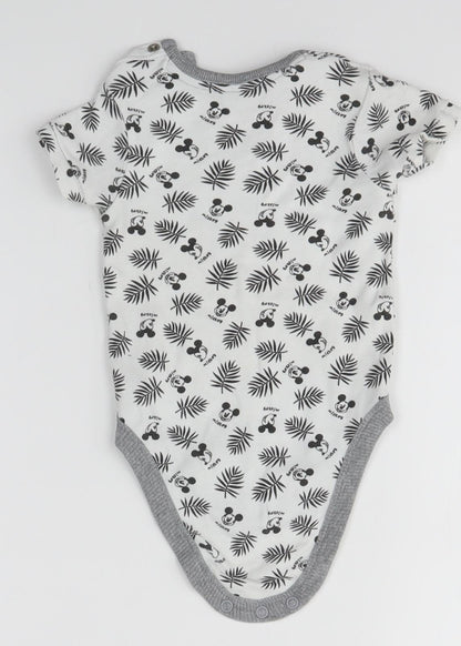 George Baby White   Babygrow One-Piece Size 6-9 Months