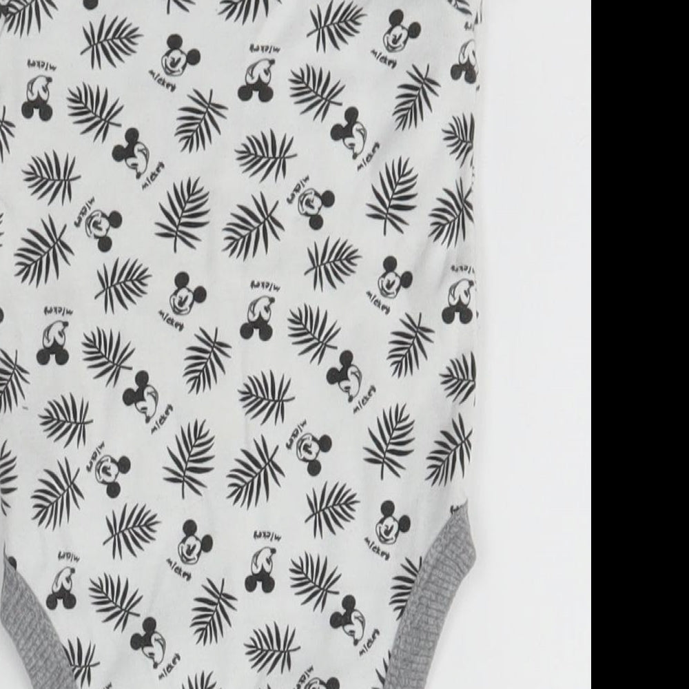 George Baby White   Babygrow One-Piece Size 6-9 Months