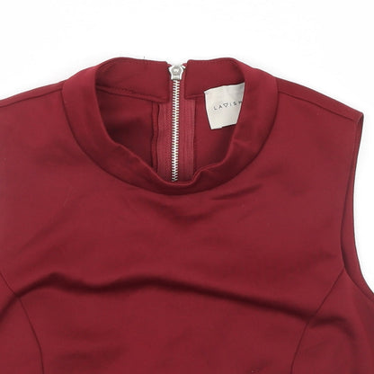 Close-up detail of Lavish Alice women’s red basic t-shirt, size UK 8