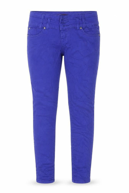 Front view of Madonna women’s blue straight jeans, size S, 33-inch leg
