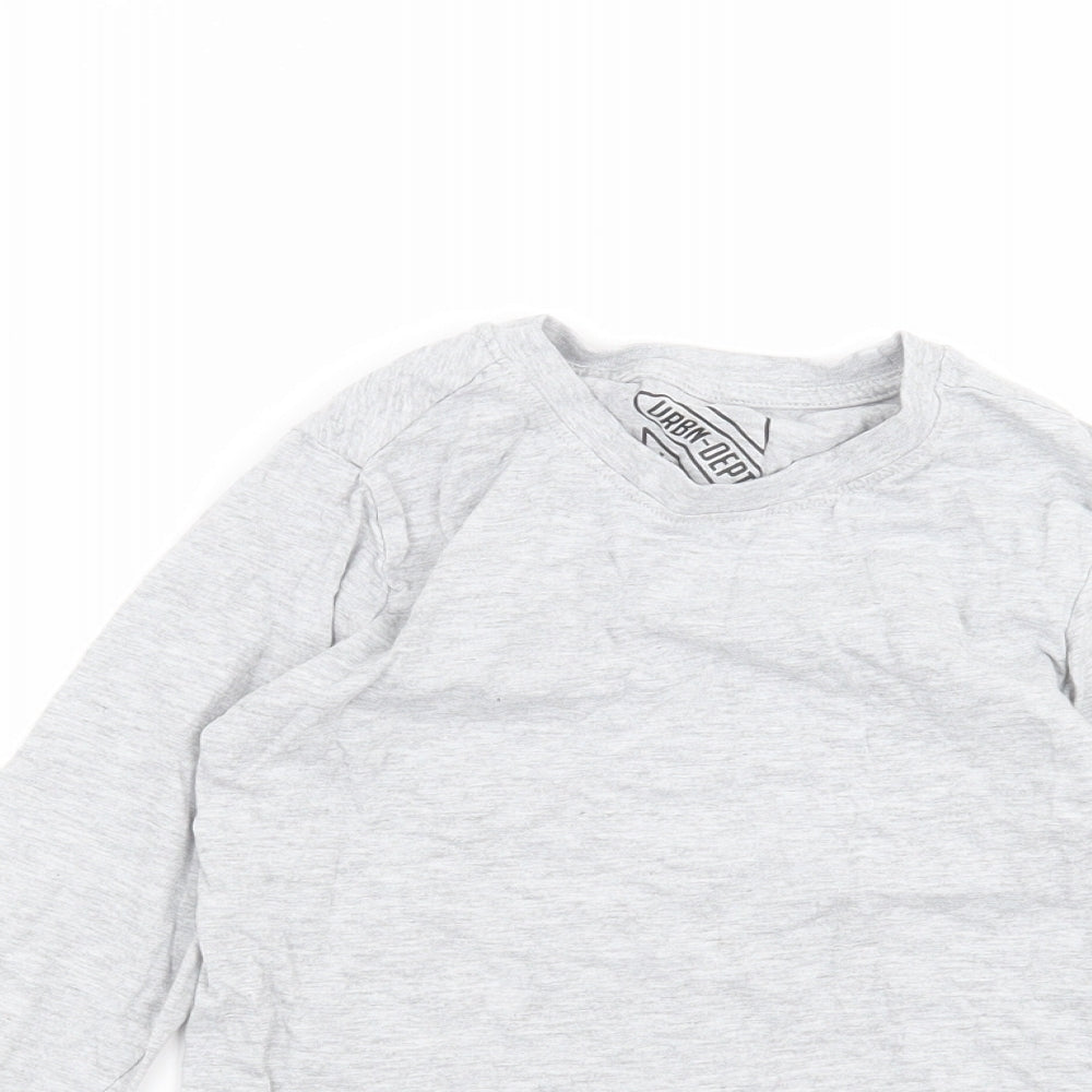 Close-up detail of Matalan boys’ grey basic t-shirt, size 7, years