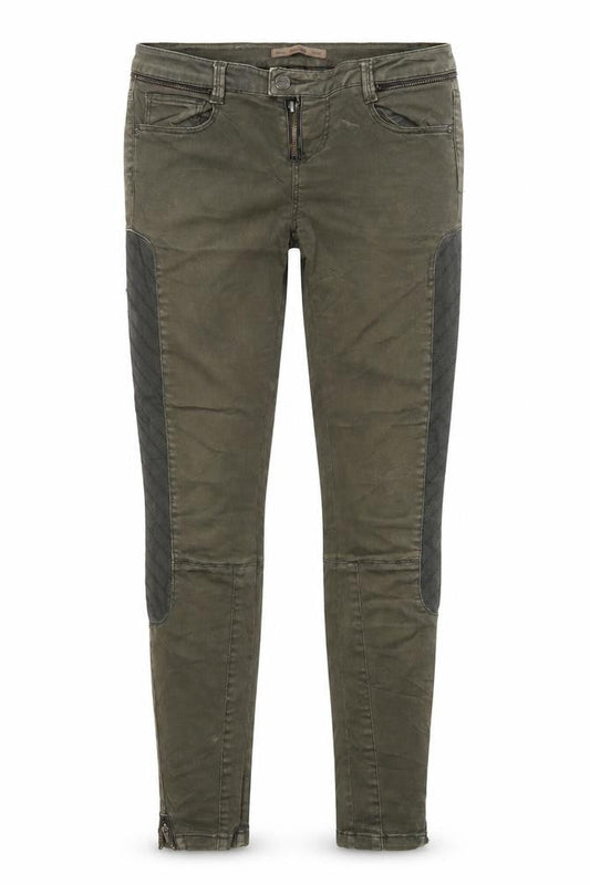 Front view of Pull&Bear women’s green skinny jeans, size UK 6, 28-inch leg