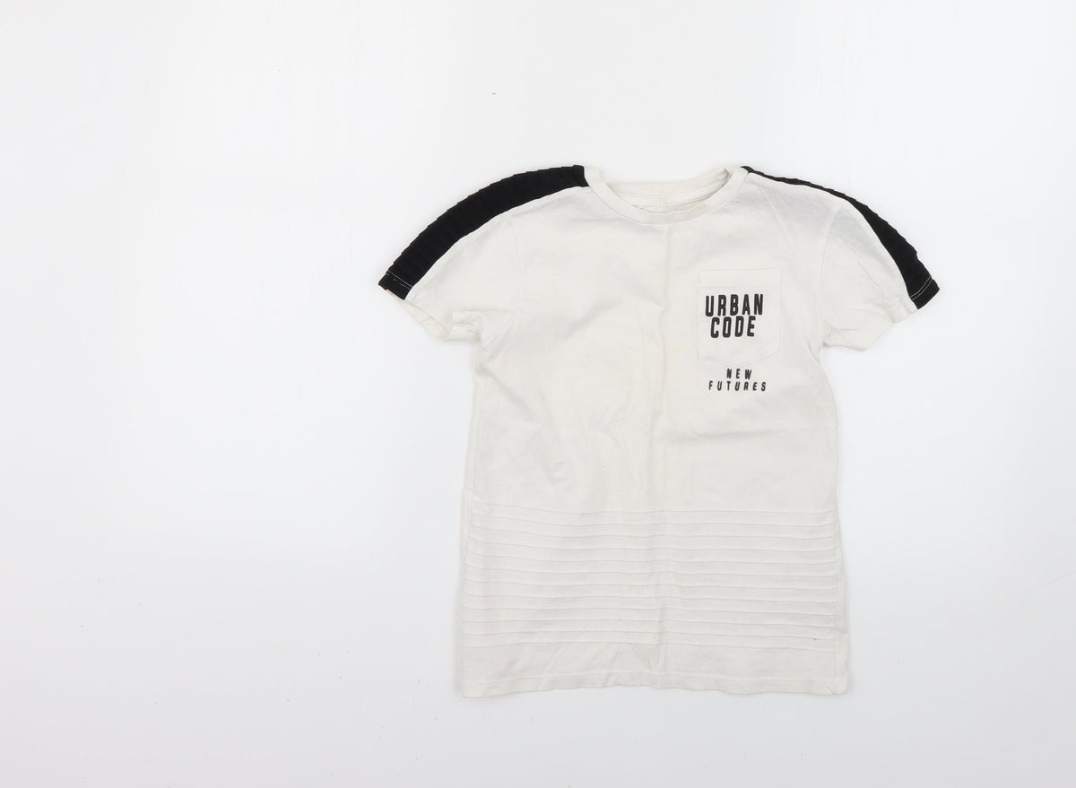 Additional front view of Pep&Co boys’ white basic t-shirt, size 7-8, years