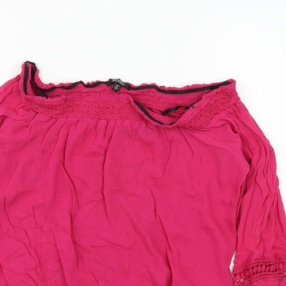 Close-up detail of XOXO women’s pink basic blouse, size S