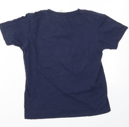Back view of Gildan boys’ blue geometric basic t-shirt, size M