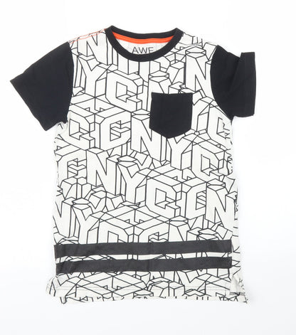 Additional front view of F&F boys’ white basic t-shirt, size 5, years