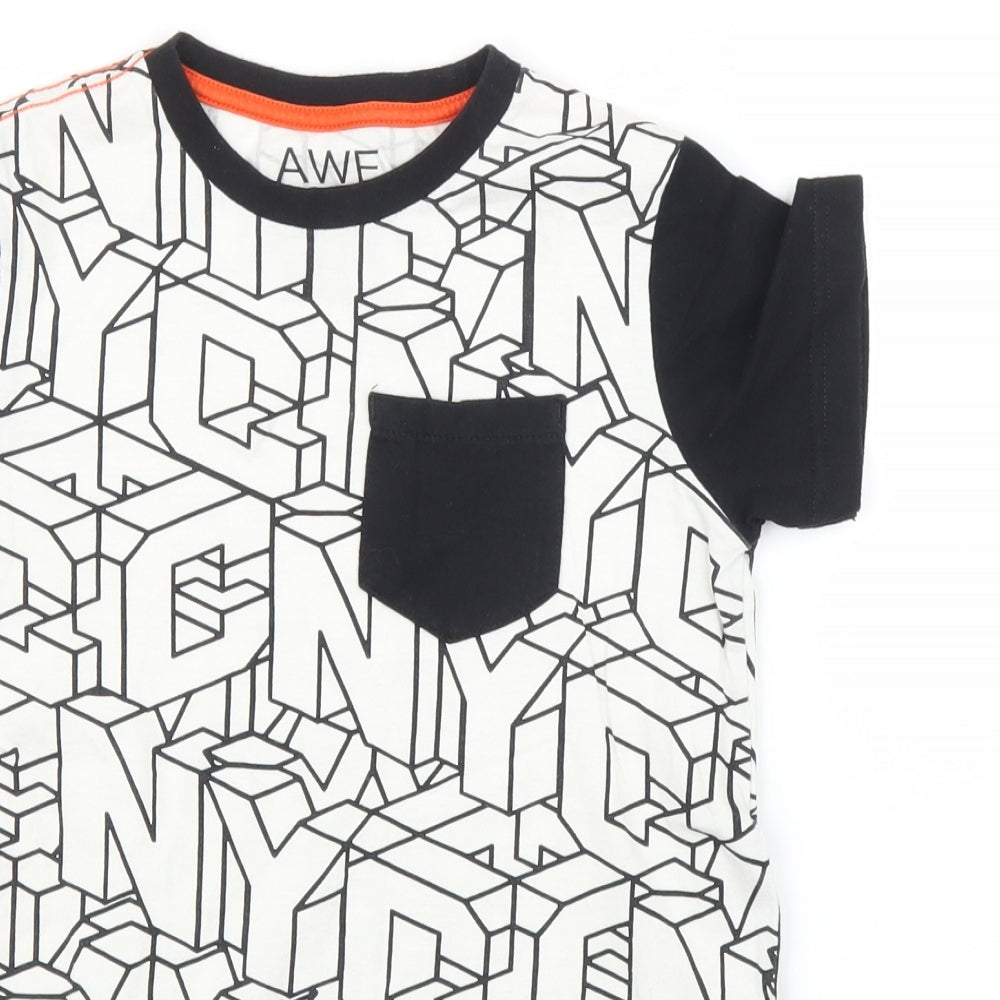 Close-up detail of F&F boys’ white basic t-shirt, size 5, years