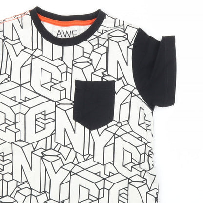 Close-up detail of F&F boys’ white basic t-shirt, size 5, years