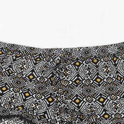 Primark Womens Black Geometric  Sweat Shorts Size L